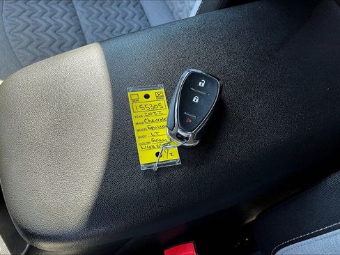 Used 2022 Chevrolet Equinox LT image 37