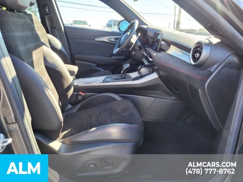 Used 2024 Alfa Romeo Tonale Veloce image 12