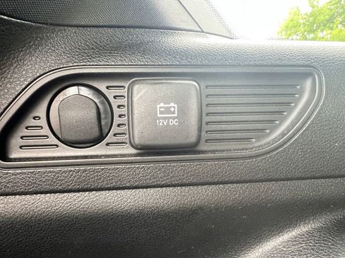 Used 2022 Jeep Grand Cherokee Altitude AWD/4WD image 35