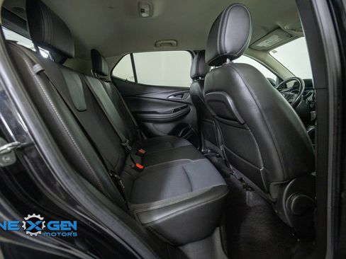 Used 2022 Buick Encore GX Preferred w/ Cold Weather Comfort Package AWD/4WD image 35