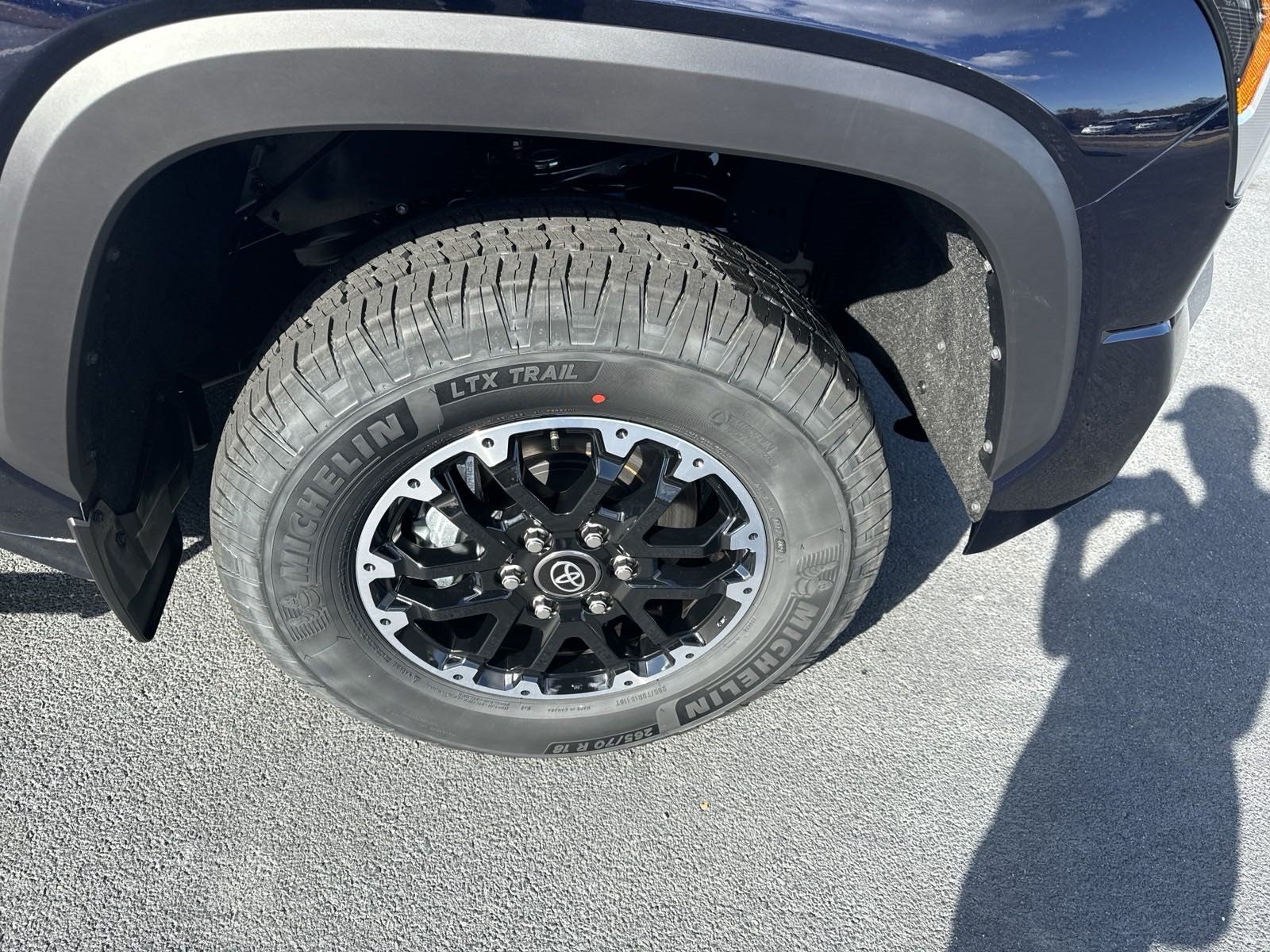 New 2025 Toyota Tundra SR5 w/ TRD Off-Road Package AWD/4WD image 10