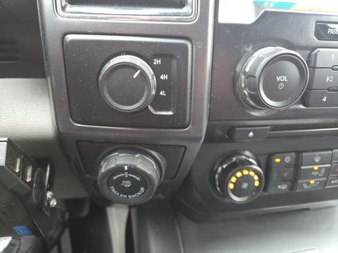 Used 2017 Ford F150 XLT w/ Equipment Group 302A Luxury image 22