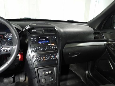 Used 2018 Ford Explorer 4WD Police Interceptor image 13