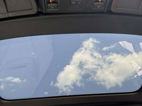 Used 2012 Mercedes-Benz SLK 350 image 3