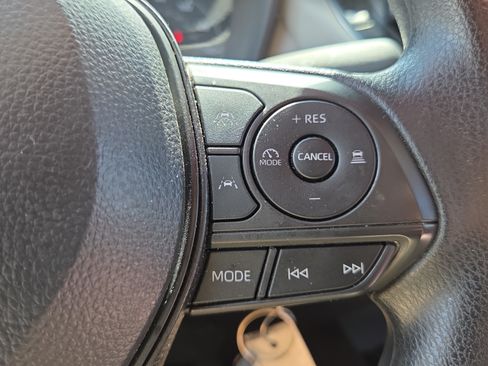 Used 2025 Toyota Corolla LE FWD image 20