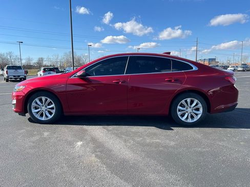Used 2019 Chevrolet Malibu LT w/ Driver Confidence Package image 4