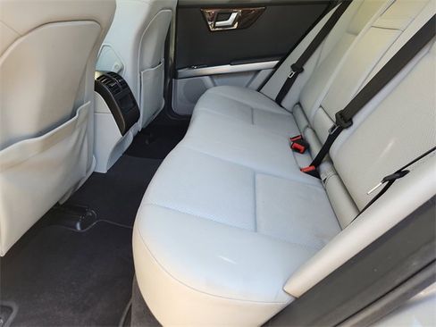 Used 2014 Mercedes-Benz GLK 350 2WD image 25