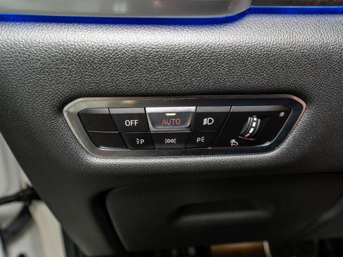 Used 2022 BMW X5 xDrive40i w/ M Sport Package image 31