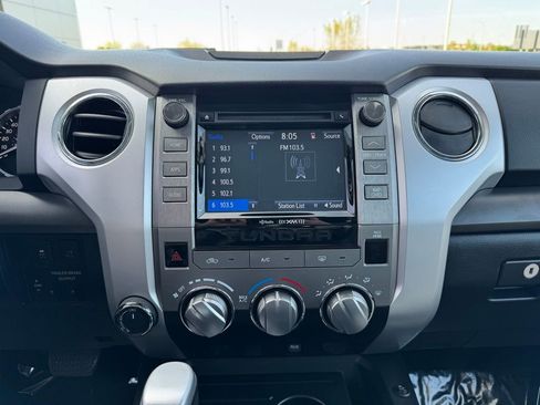 Used 2018 Toyota Tundra SR5 w/ SR5 Upgrade Package AWD/4WD image 2