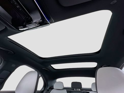 New 2026 Mercedes-Benz E 53 AMG e 4MATIC Sedan image 15