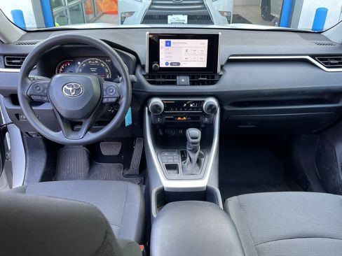 Used 2025 Toyota RAV4 LE AWD/4WD image 11