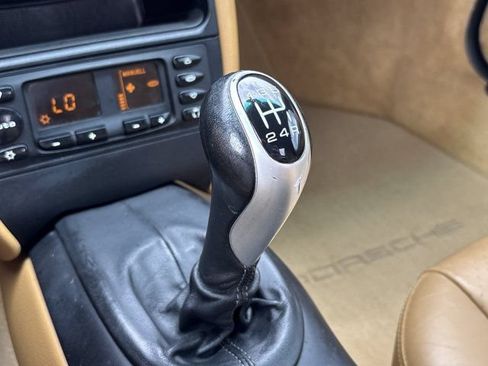 Used 2001 Porsche Boxster RWD image 28