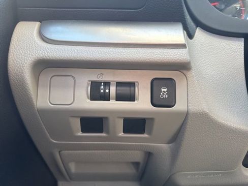 Used 2017 Subaru Forester 2.5i Premium w/ Popular Package #2A image 25