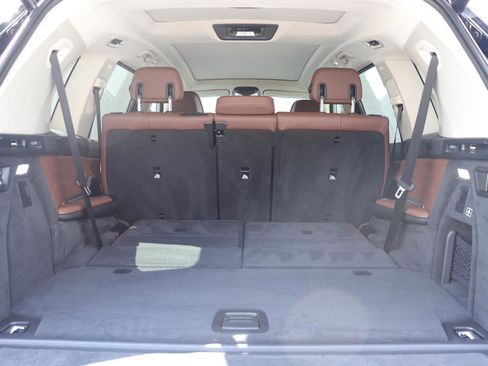 Used 2023 BMW X7 xDrive40i w/ Premium Package image 18