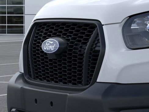 New 2026 Ford Transit 250 Low Roof RWD image 18