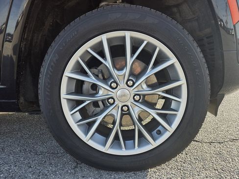 Used 2022 Jeep Grand Cherokee Summit w/ Advanced Protech Group IV image 28