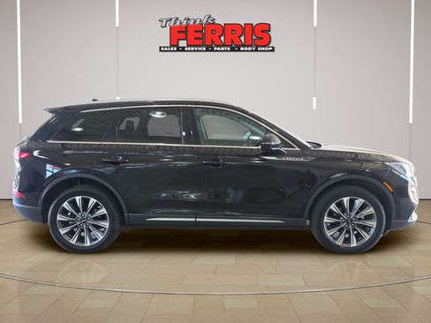 Used 2021 Lincoln Corsair Reserve w/ Equipment Group 201A AWD/4WD image 4