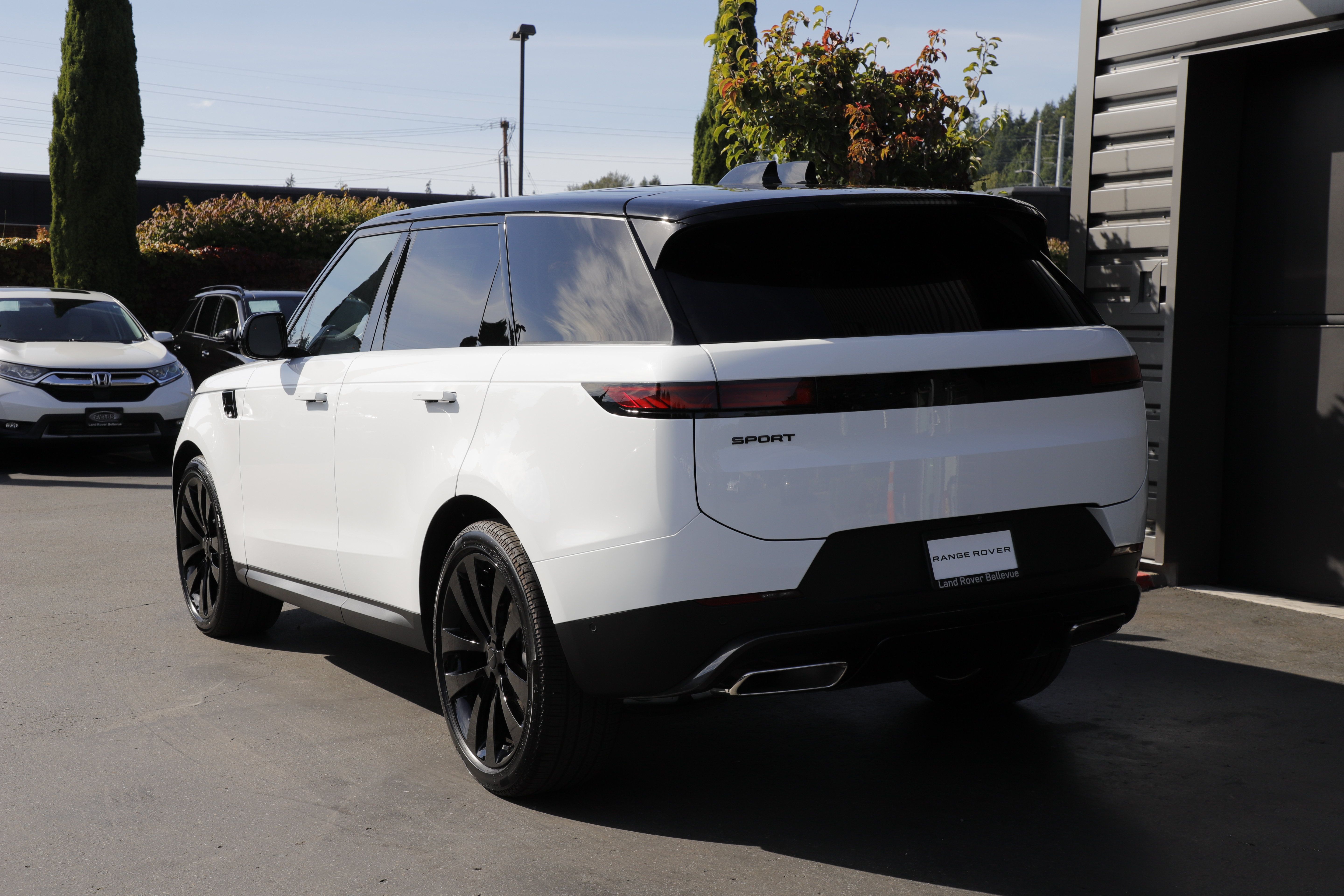 New 2026 Land Rover Range Rover Sport SE AWD/4WD image 4