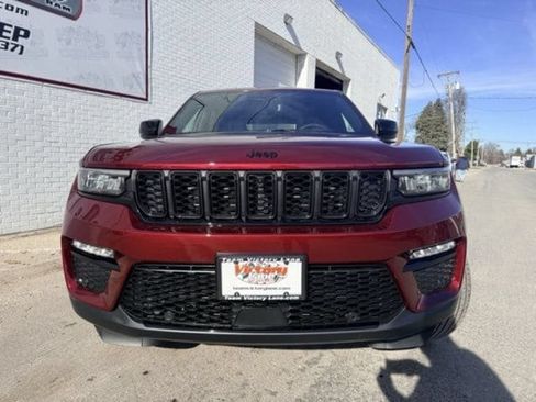 New 2025 Jeep Grand Cherokee Limited w/ Luxury Tech Group II AWD/4WD image 2