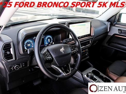 Used 2025 Ford Bronco Sport Outer Banks w/ Outer Banks Tech Package+ AWD/4WD image 17