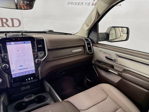 Used 2025 RAM 1500 Laramie AWD/4WD image 27