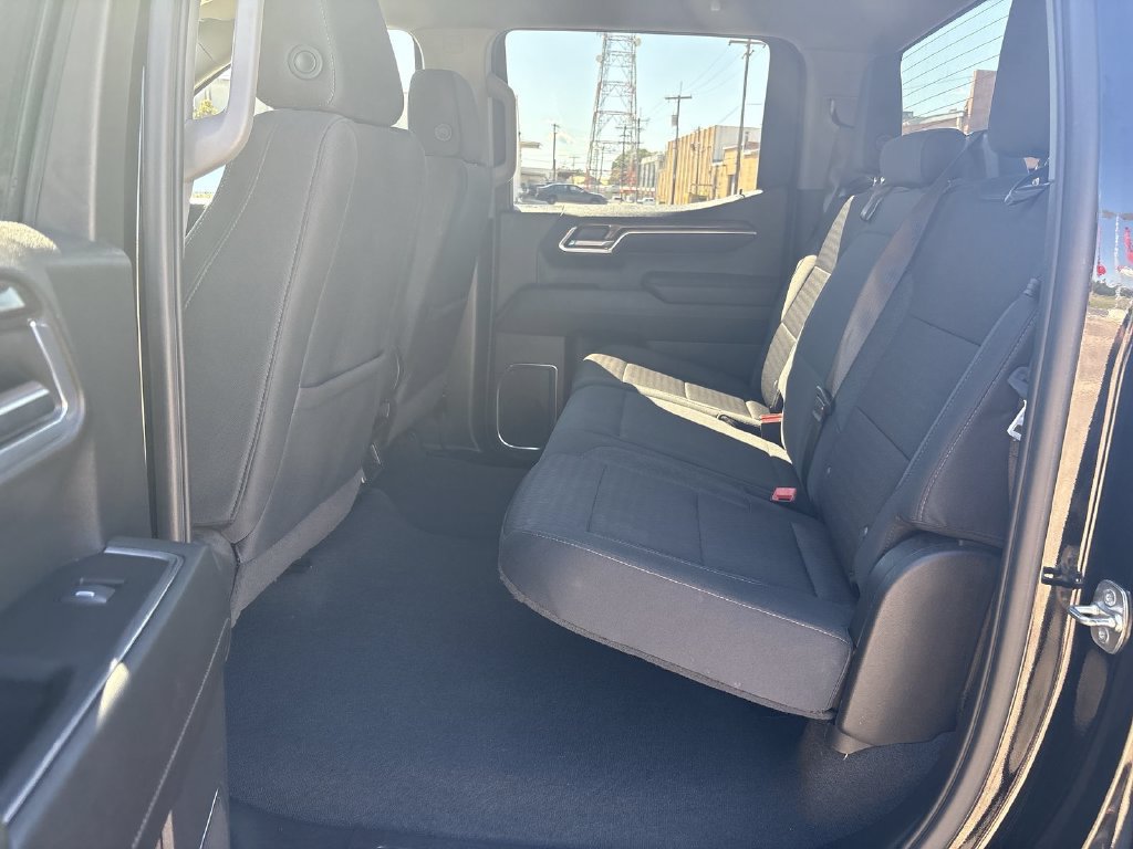 Used 2025 Chevrolet Silverado 1500 LT RWD image 29