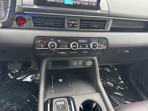 Used 2025 Honda Pilot Black Edition image 19