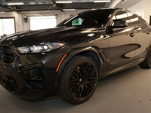 Used 2025 BMW X6 M Competition w/ Executive Package image 3