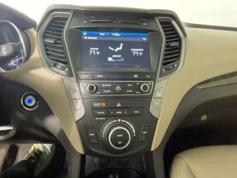 Used 2017 Hyundai Santa Fe Sport w/ 2.4L Tech Package 04 AWD/4WD image 33