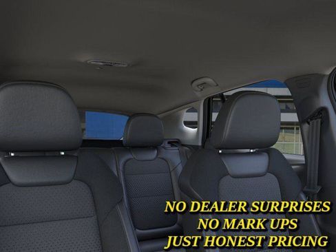 New 2026 Chevrolet Trax LT w/ Driver Confidence Package FWD image 24