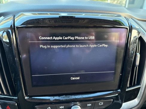 Used 2020 Chevrolet Traverse LT image 31