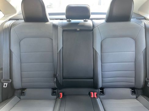 Used 2025 Volkswagen Jetta SE image 38