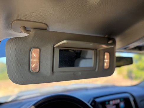 Used 2018 Chevrolet Silverado 1500 LT w/ Texas Edition image 29