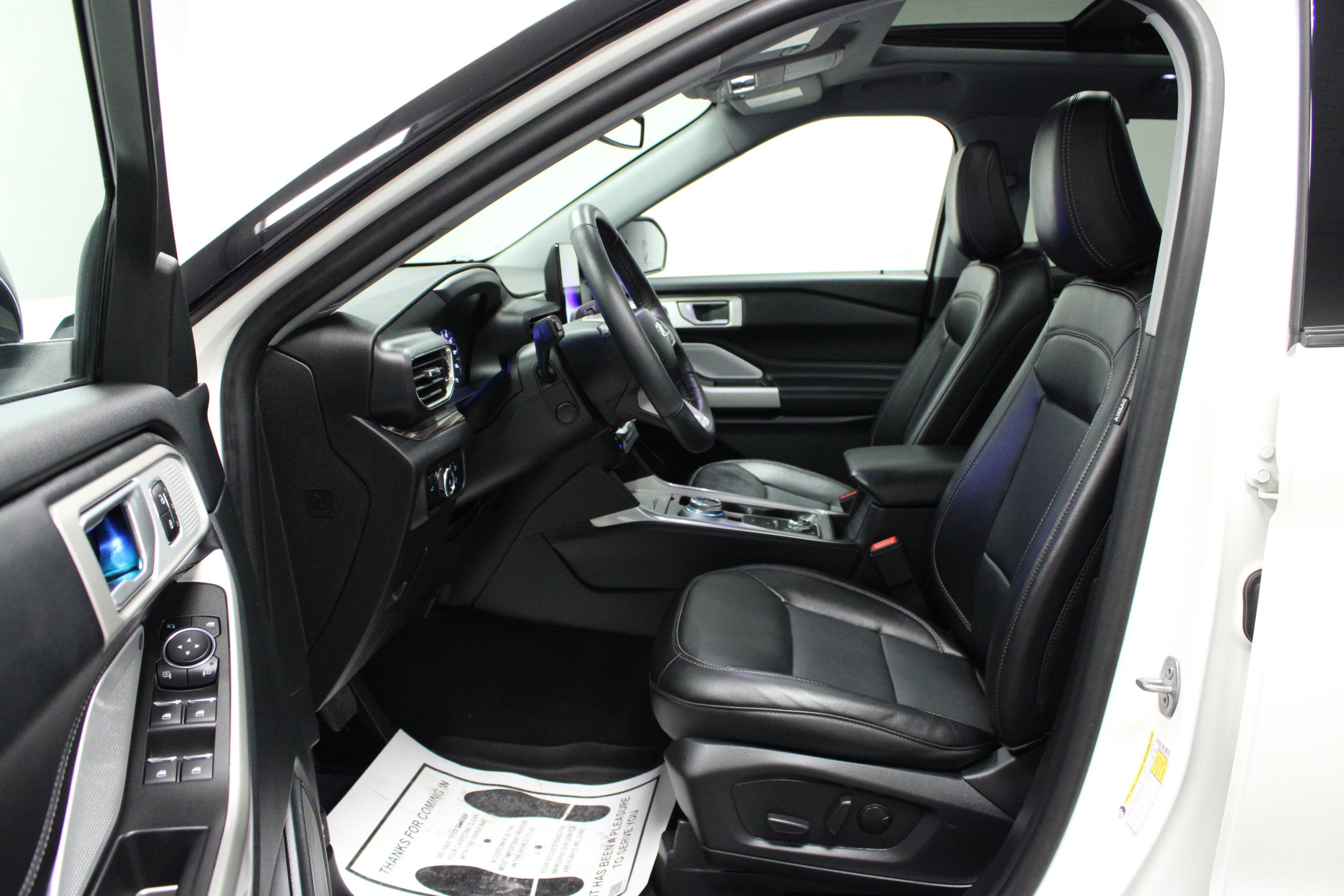 Used 2023 Ford Explorer Limited w/ Limited Technology Package AWD/4WD image 12