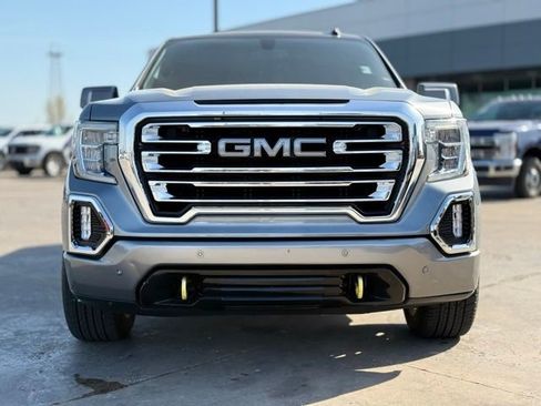 Used 2020 GMC Sierra 1500 AT4 w/ AT4 Premium Package image 3