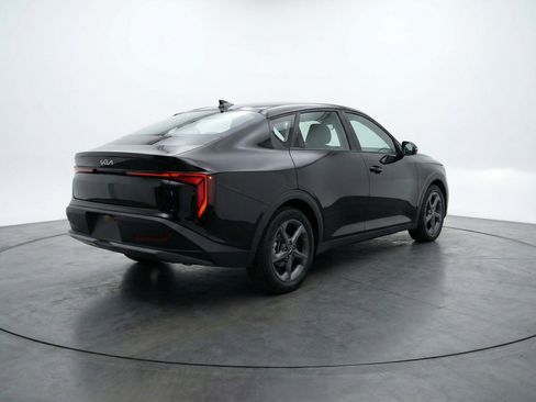 Used 2025 Kia K4 FWD image 9