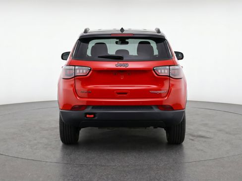 Used 2025 Jeep Compass Trailhawk AWD/4WD image 7