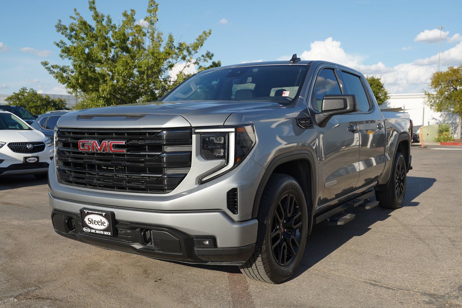 Used 2023 GMC Sierra 1500 Elevation RWD image 1