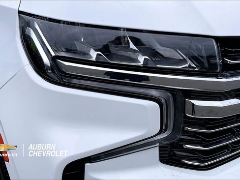 Used 2024 Chevrolet Suburban LT image 28