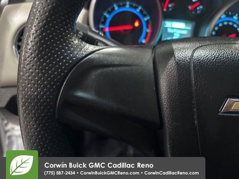 Used 2016 Chevrolet Cruze LS FWD image 16