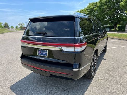 Used 2023 Lincoln Navigator L Black Label AWD/4WD image 10