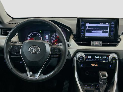 Used 2022 Toyota RAV4 XLE Premium FWD image 19