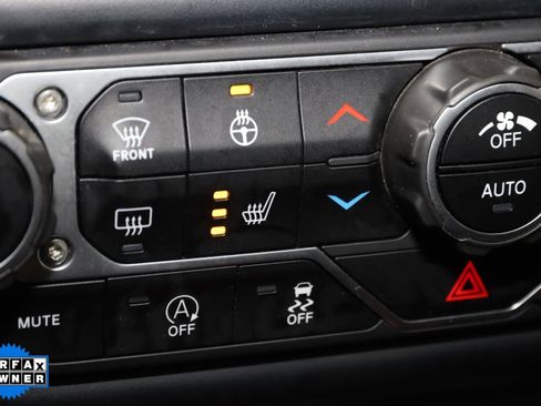 Used 2023 Jeep Gladiator Mojave w/ Cold Weather Group image 8