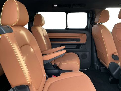 New 2025 Volkswagen ID. Buzz Pro S Plus image 20