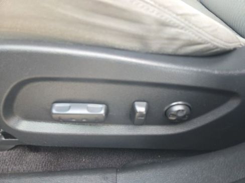 Used 2017 Hyundai Santa Fe SE AWD/4WD image 13