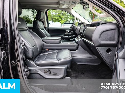 Used 2025 Ford Expedition Platinum AWD/4WD image 21