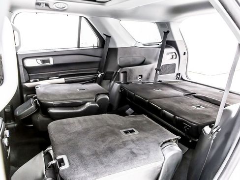 Used 2023 Ford Explorer Limited w/ Limited Technology Package RWD image 37