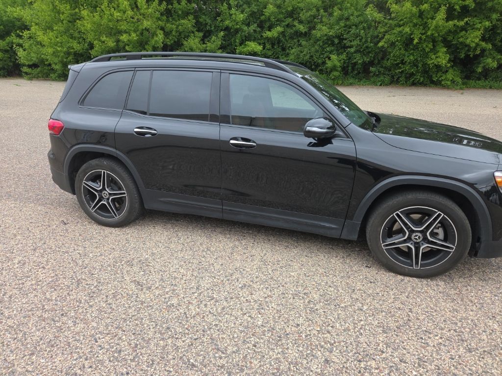 Used 2023 Mercedes-Benz GLB 250 4MATIC image 34