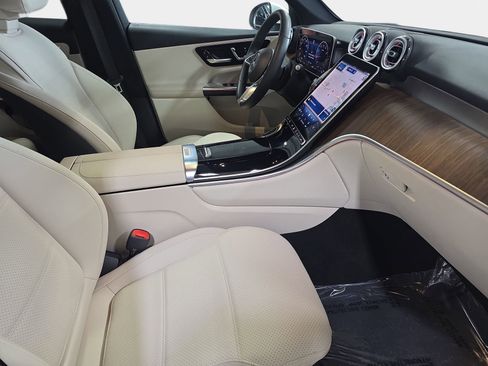 Certified 2025 Mercedes-Benz GLC 300 image 10