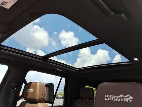 Certified 2023 Chevrolet Tahoe High Country w/ Advanced Technology Package AWD/4WD image 28